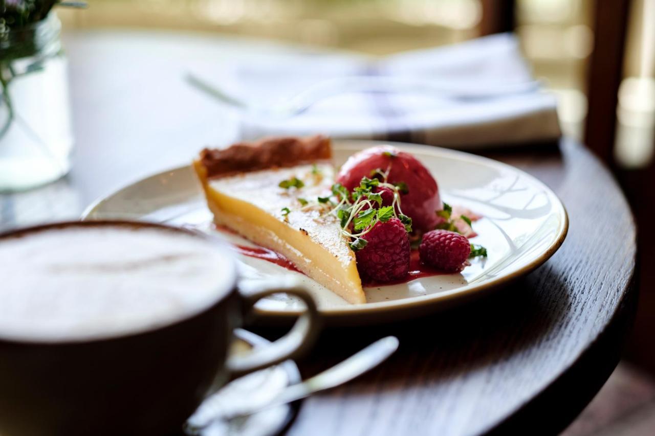 The Bower Inn Бриджвота Экстерьер фото A dessert at the restaurant